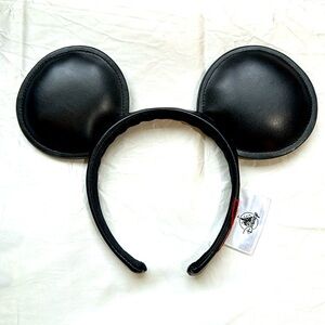 Authentic Disney Like New Leather Mickey Mouse Ears